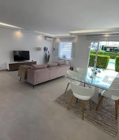 Family-friendly Escape- 130m2 Of Pure Joy *